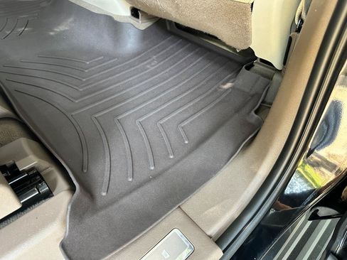 Used 2022 GMC Yukon Denali RWD image 28