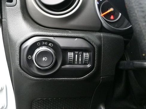 Used 2018 Jeep Wrangler Unlimited Sport image 26