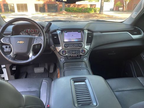 Used 2018 Chevrolet Tahoe Premier image 17