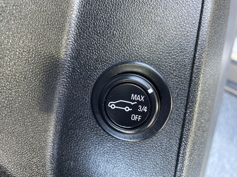 Used 2019 Chevrolet Equinox LT AWD/4WD image 30