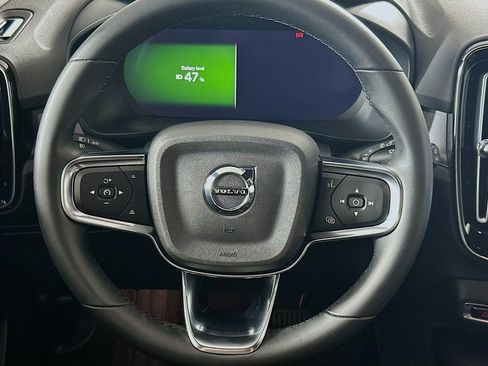 Used 2023 Volvo XC40 Recharge Core AWD/4WD image 19