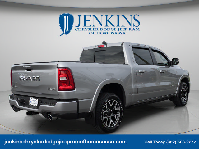 Used 2025 RAM 1500 Laramie AWD/4WD image 5