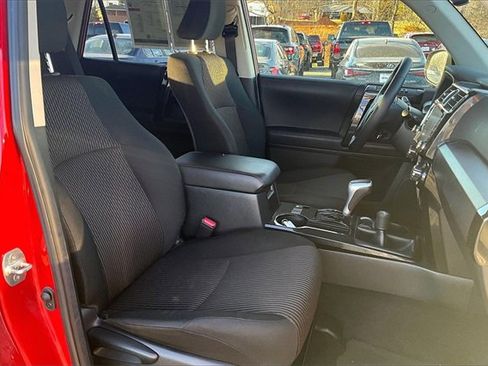 Used 2024 Toyota 4Runner TRD Off-Road image 10