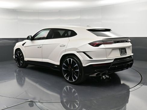Used 2024 Lamborghini Urus S image 3