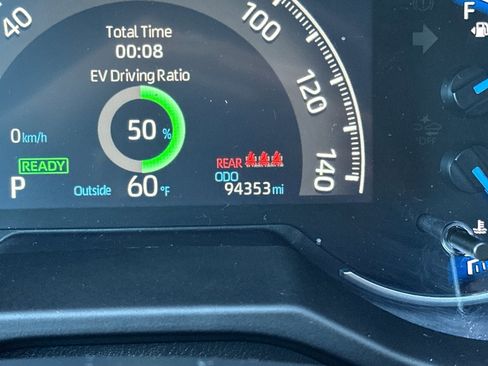 Certified 2023 Toyota RAV4 LE AWD/4WD image 24