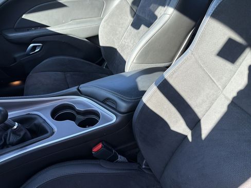 Used 2022 Dodge Challenger R/T w/ Plus Package image 29