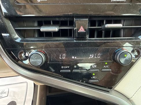 Used 2024 Toyota Camry LE w/ Convenience Package image 23