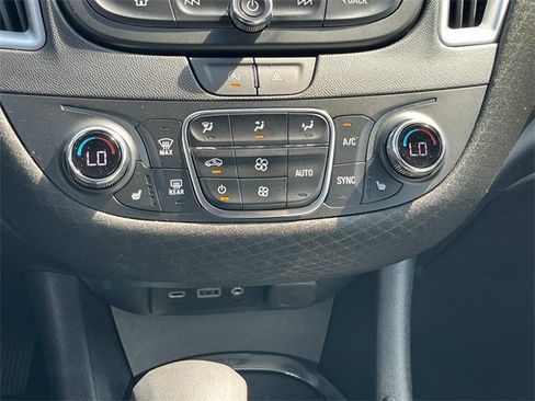 Used 2024 Chevrolet Malibu LT image 15