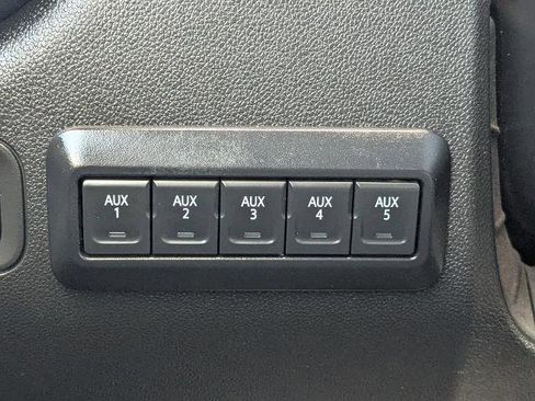 Used 2024 GMC Sierra 3500 Pro w/ Convenience Package image 26