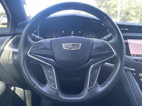 Used 2023 Cadillac XT5 Premium Luxury w/ Technology Package AWD/4WD image 23