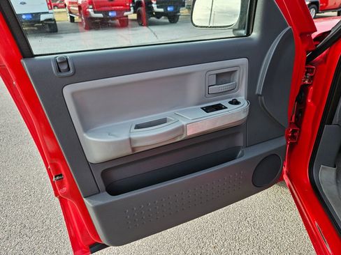 Used 2005 Dodge Dakota SLT w/ Trailer Tow Group image 19