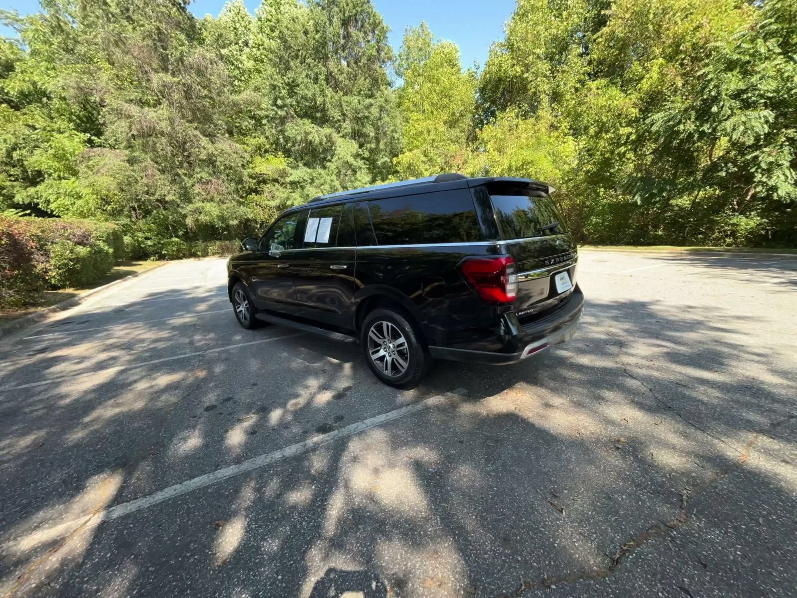 Used 2024 Ford Expedition Max Limited AWD/4WD image 10