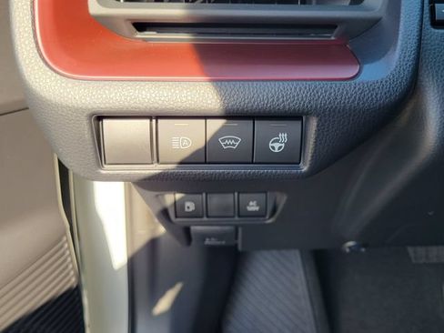 Used 2026 Toyota Prius Plug-In Hybrid FWD image 16