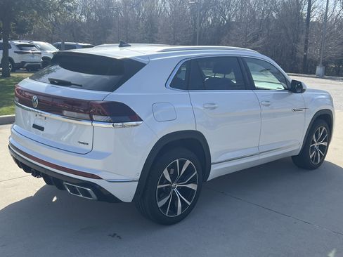 Certified 2025 Volkswagen Atlas Cross Sport SEL Premium R-Line image 10