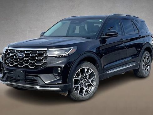Certified 2025 Ford Explorer Platinum w/ Ultimate Package image 1