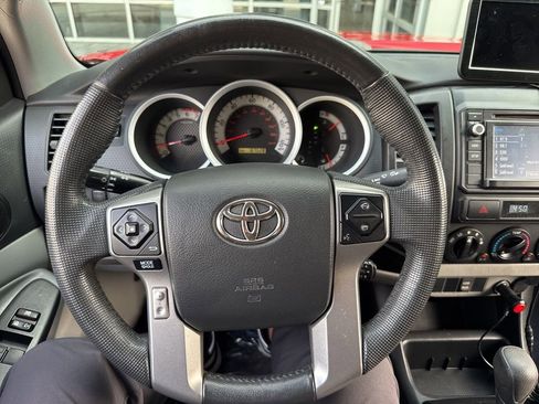 Used 2014 Toyota Tacoma 2WD Access Cab w/ Convenience Package image 22