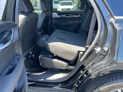 Used 2024 Cadillac XT5 Premium Luxury image 16