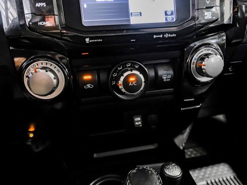 Used 2018 Toyota 4Runner TRD Off-Road Premium AWD/4WD image 25
