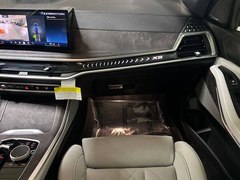 Used 2025 BMW X5 xDrive40i w/ Premium Package image 29