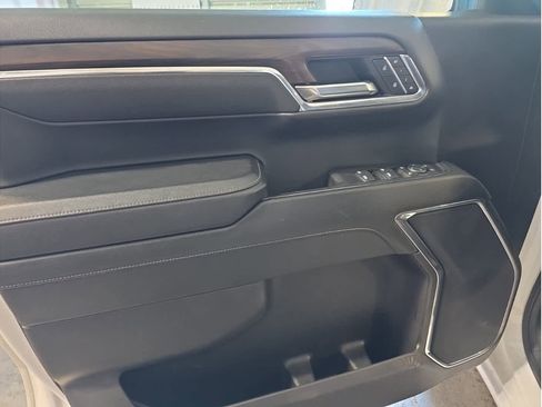 Used 2024 GMC Sierra 1500 SLT image 18