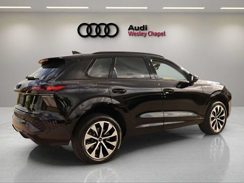 New 2026 Audi Q3 quattro 2.0T AWD/4WD image 5