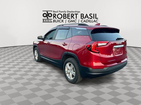 Used 2023 GMC Terrain SLE w/ Driver Convenience Package FWD image 6