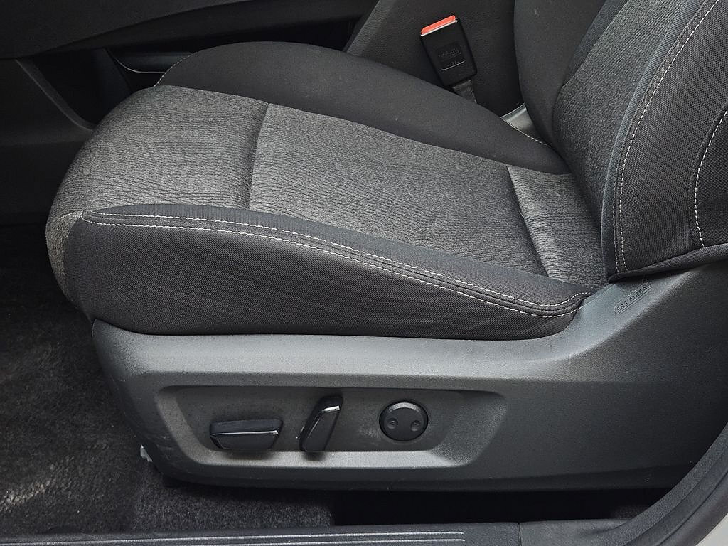 Used 2024 Nissan Rogue SV AWD/4WD image 20