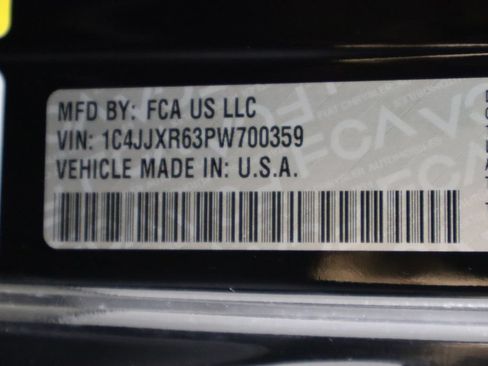 Used 2023 Jeep Wrangler Unlimited Rubicon 4xe w/ Cold Weather Group AWD/4WD image 37