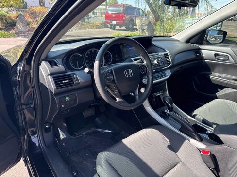 Used 2015 Honda Accord LX image 10