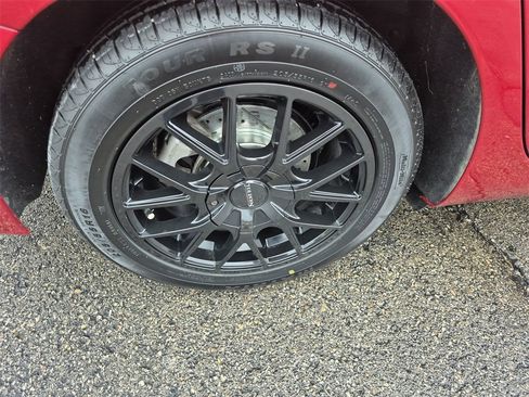 Used 2019 Chevrolet Cruze LT image 17