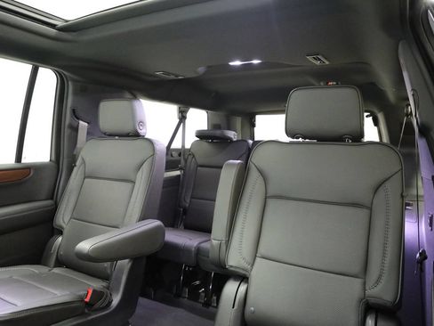 Used 2025 GMC Yukon XL Denali w/ Denali Reserve Package AWD/4WD image 10