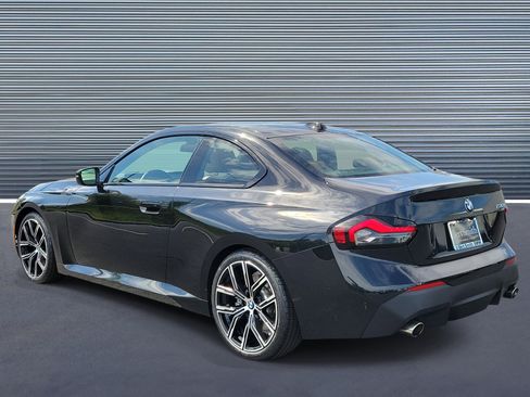 Used 2023 BMW 230i Coupe w/ Premium Package RWD image 4