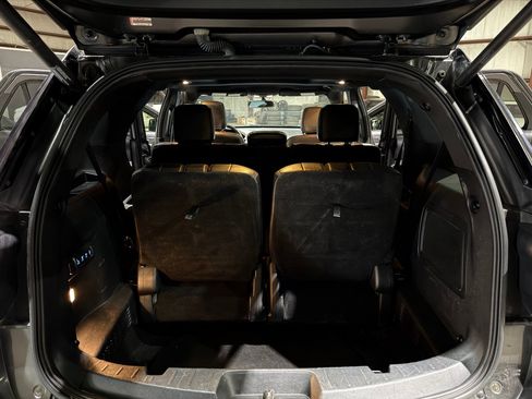 Used 2018 Ford Explorer Limited AWD/4WD image 19
