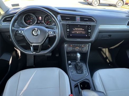 Used 2018 Volkswagen Tiguan SE image 23