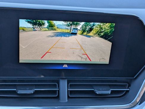 New 2026 Chevrolet Trax LT w/ Driver Confidence Package image 11