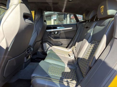 Used 2020 Lamborghini Urus image 13