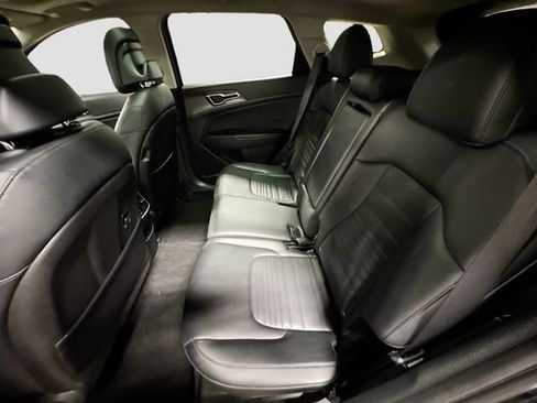 Used 2023 Kia Sportage SX image 24