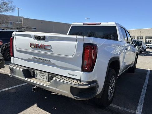Used 2024 GMC Sierra 1500 SLT image 4