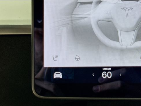 Used 2022 Tesla Model Y Performance image 19