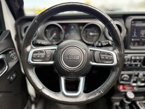 Used 2023 Jeep Wrangler Unlimited Rubicon 4xe w/ Cold Weather Group AWD/4WD image 39