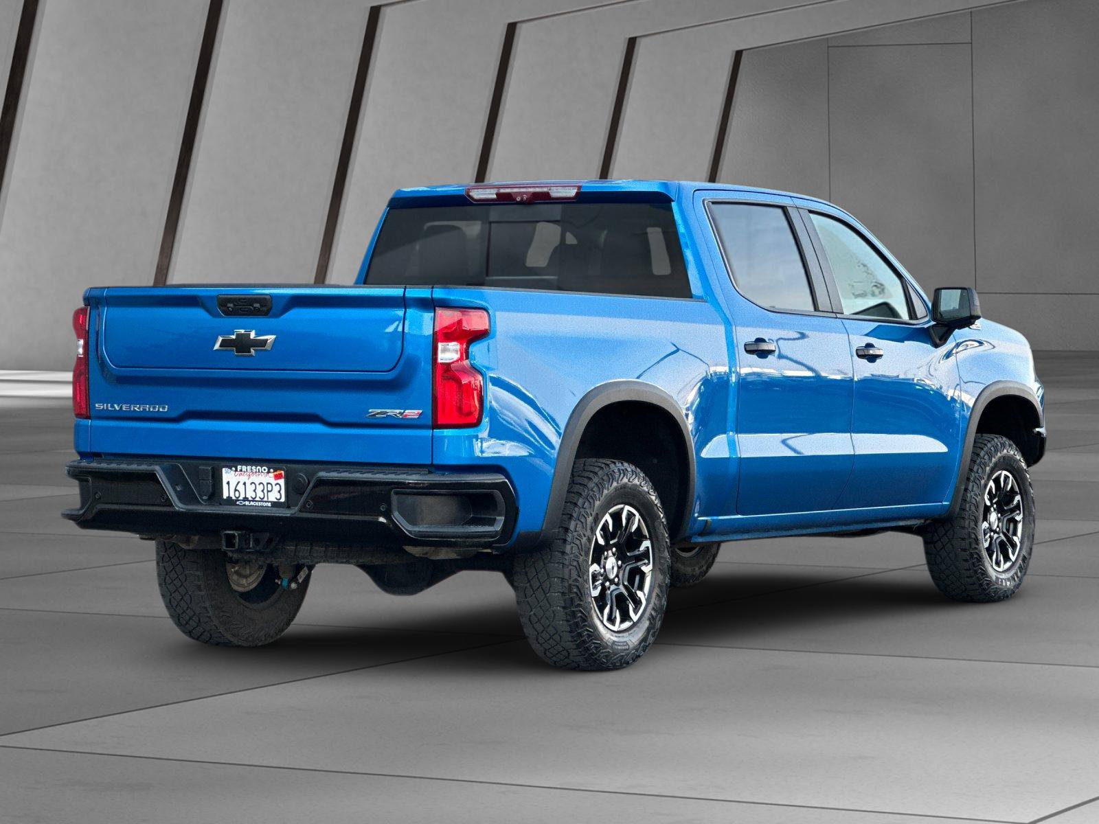 Used 2022 Chevrolet Silverado 1500 ZR2 w/ Technology Package AWD/4WD image 4