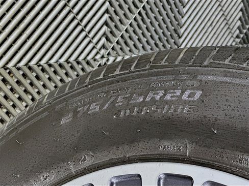 Used 2022 Jeep Wagoneer Series III w/ Flexible Seating Group image 32