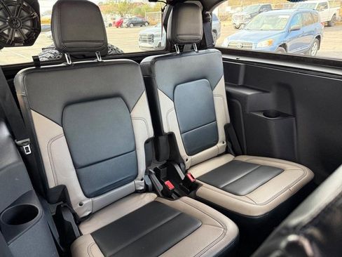 Certified 2022 Ford Bronco Wildtrak image 9