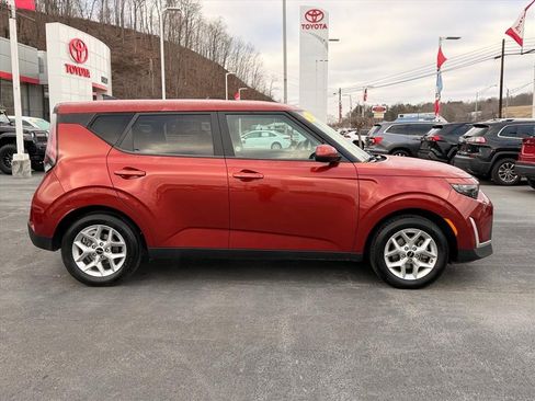 Used 2024 Kia Soul LX w/ Option Group 015 image 3