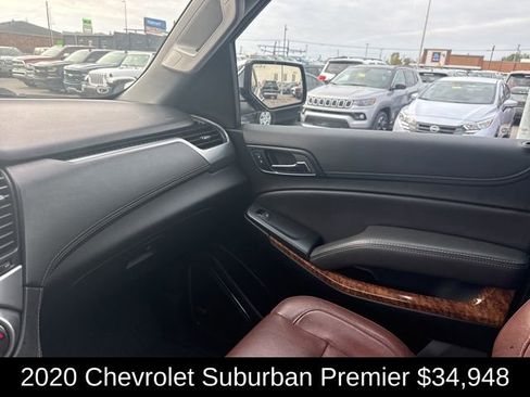 Used 2020 Chevrolet Suburban Premier w/ Premier Plus Edition image 25