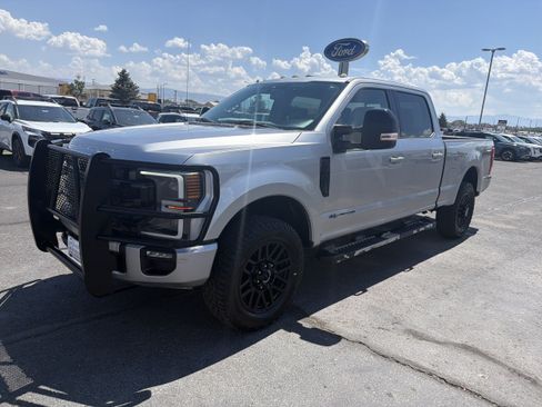 Used 2021 Ford F350 Lariat AWD/4WD image 1