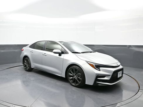 Certified 2023 Toyota Corolla SE image 4