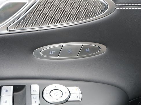 Used 2025 Genesis Electrified GV70 Advanced w/ Prestige Package image 18