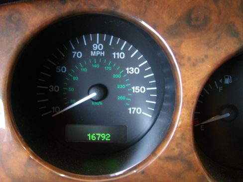 Used 2001 Jaguar XK8 Convertible RWD image 12