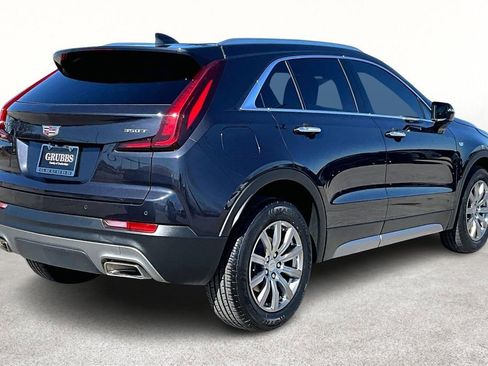 Used 2023 Cadillac XT4 Premium Luxury FWD image 2